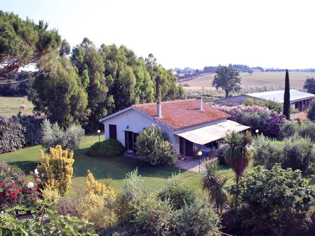 Agriturismo Peretti フォンテブランダ エクステリア 写真