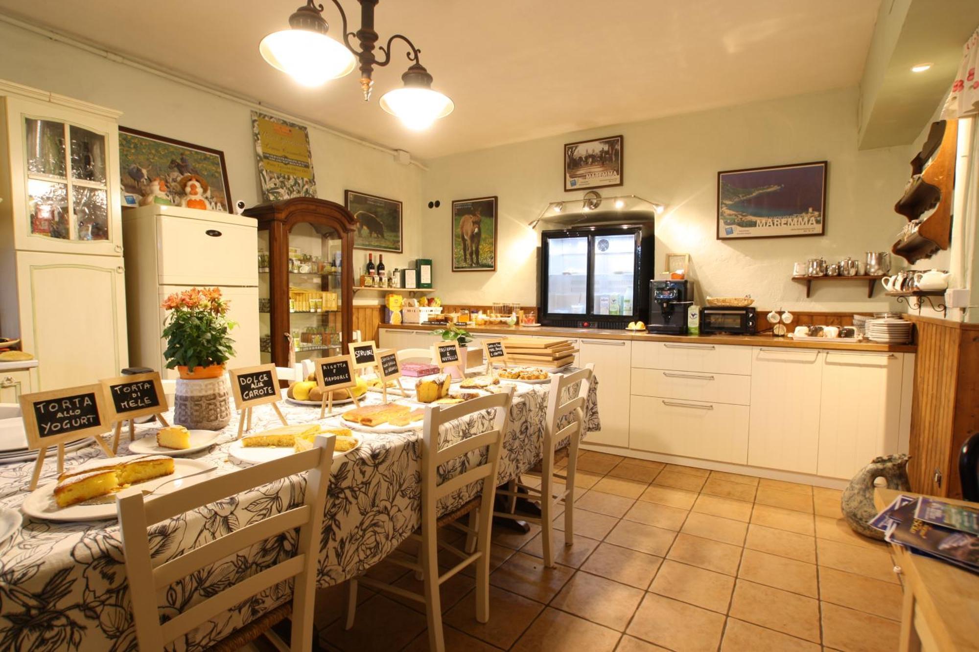 Agriturismo Peretti フォンテブランダ エクステリア 写真