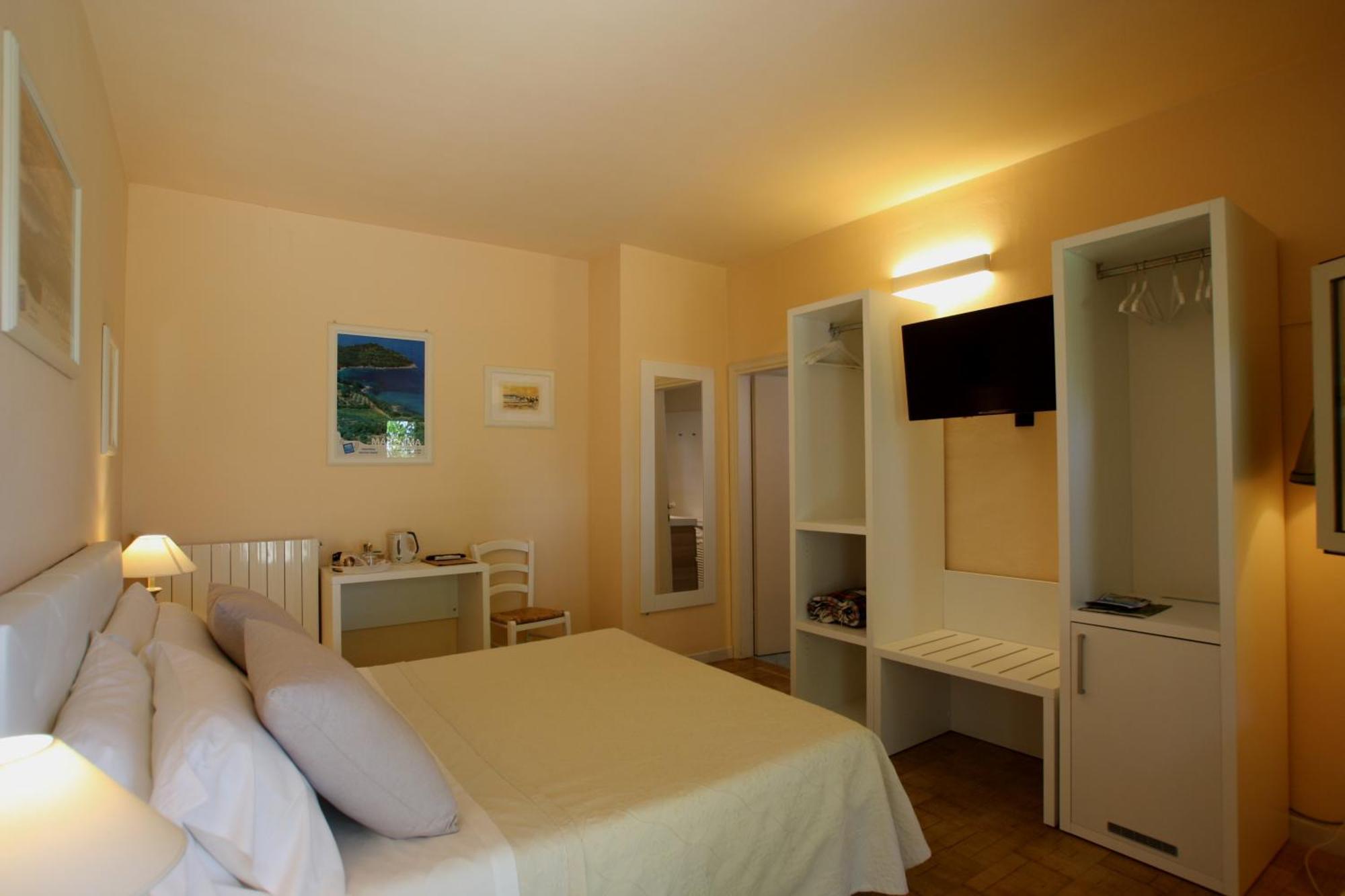 Agriturismo Peretti フォンテブランダ エクステリア 写真
