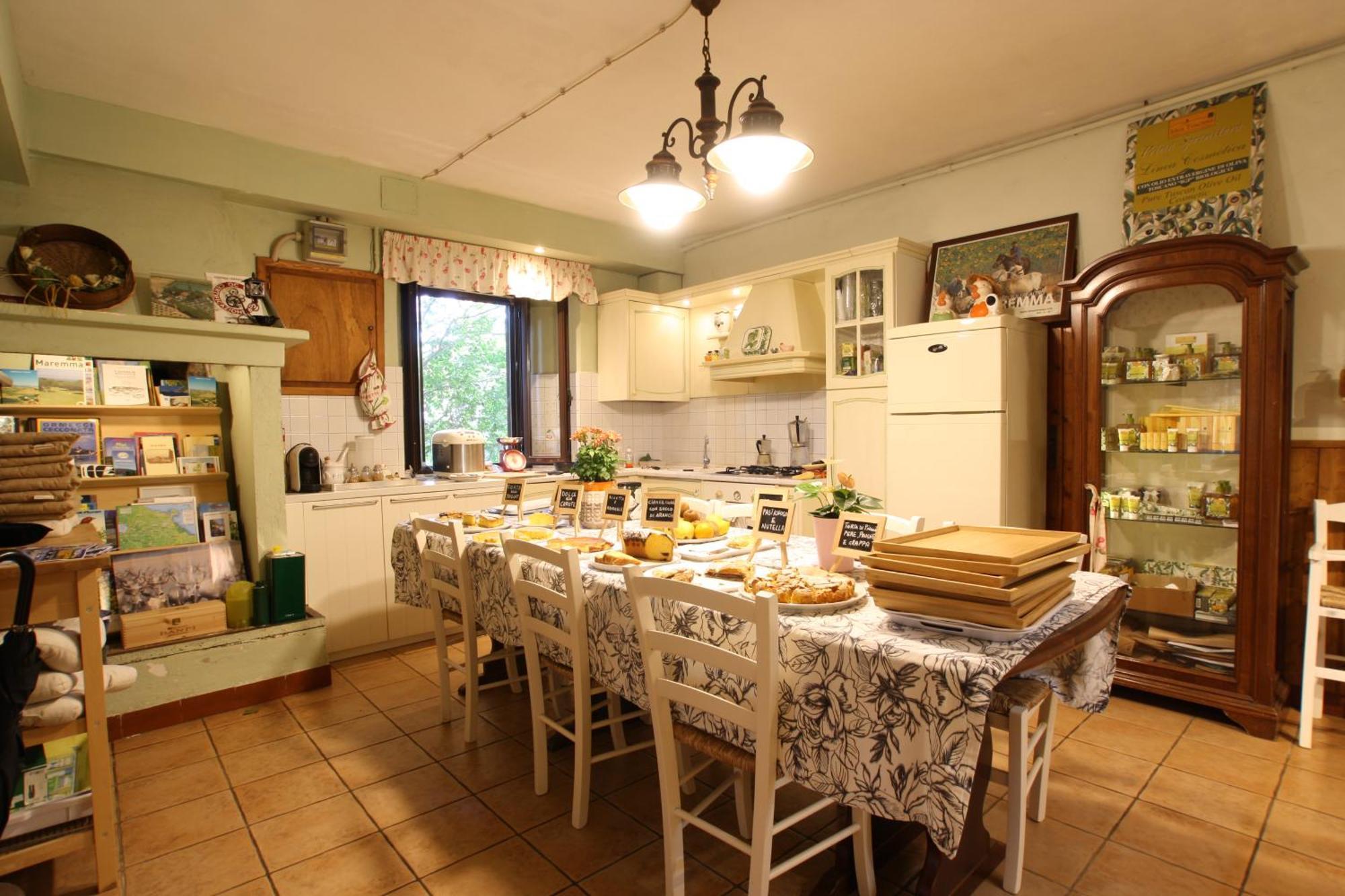 Agriturismo Peretti フォンテブランダ エクステリア 写真