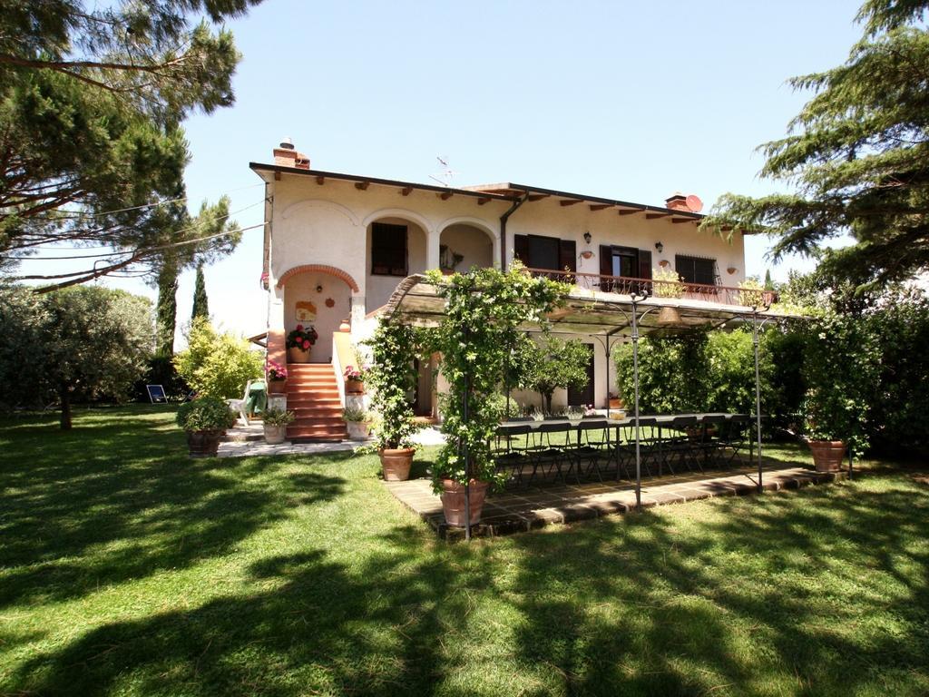 Agriturismo Peretti フォンテブランダ エクステリア 写真